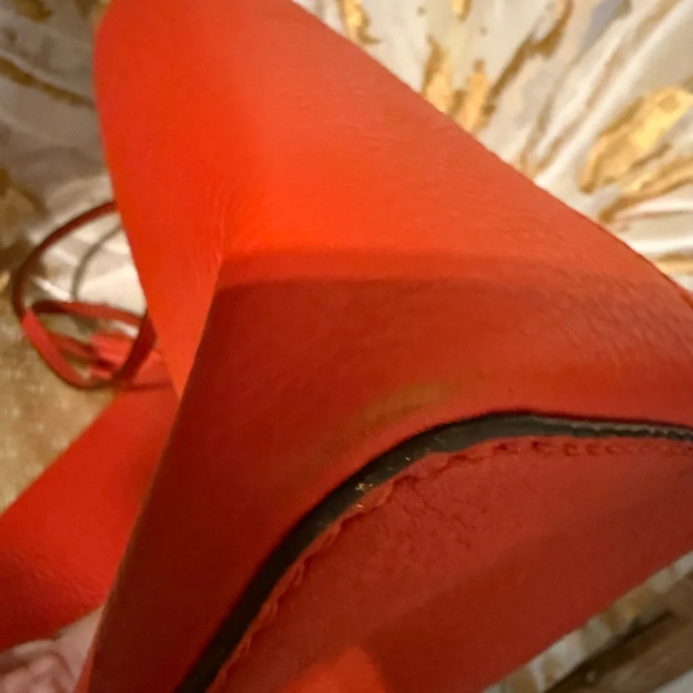 Tory Burch McGraw - Picture 5 of 12